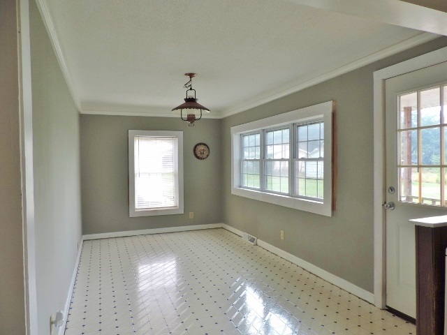 127 Bountyland Road Seneca, SC 29672 - Photo 8 of 25 Gallery Image 8