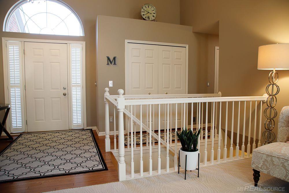 30218 Viewcrest Drive Novi, MI 48377 - Photo 6 of 37 50096856-5.JPG