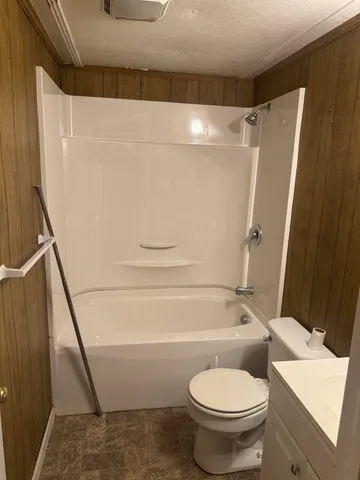 $1,350 | 1813 East Eastgate Avenue Northeast, Roanoke, VA 24012