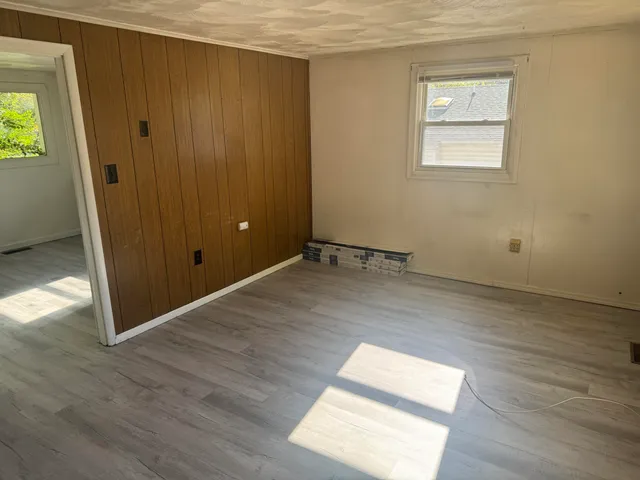 $1,350 | 1813 East Eastgate Avenue Northeast, Roanoke, VA 24012