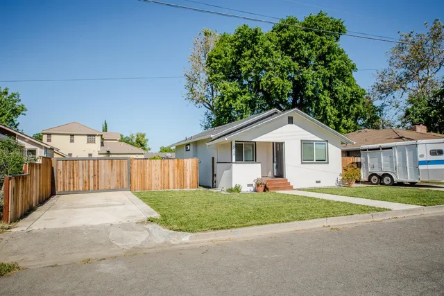 $385,000 | 9530 Oak Grove Avenue, Knights Landing, CA 95645