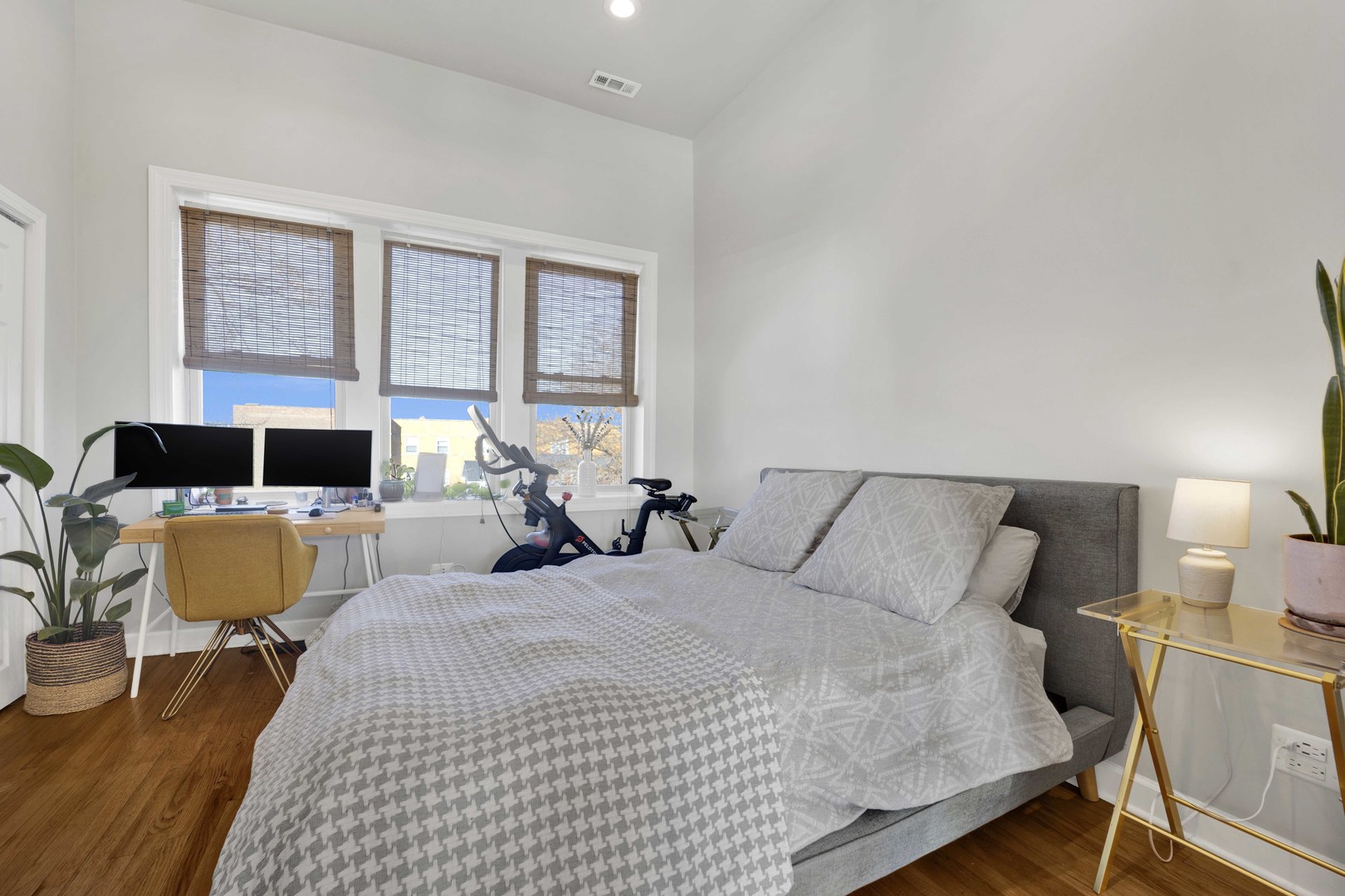 3107 West George Street, Unit 3 Chicago, IL 60618 - Photo 13 of 22