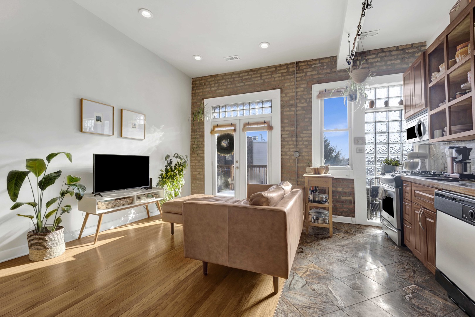 3107 West George Street, Unit 3 Chicago, IL 60618 - Photo 6 of 22