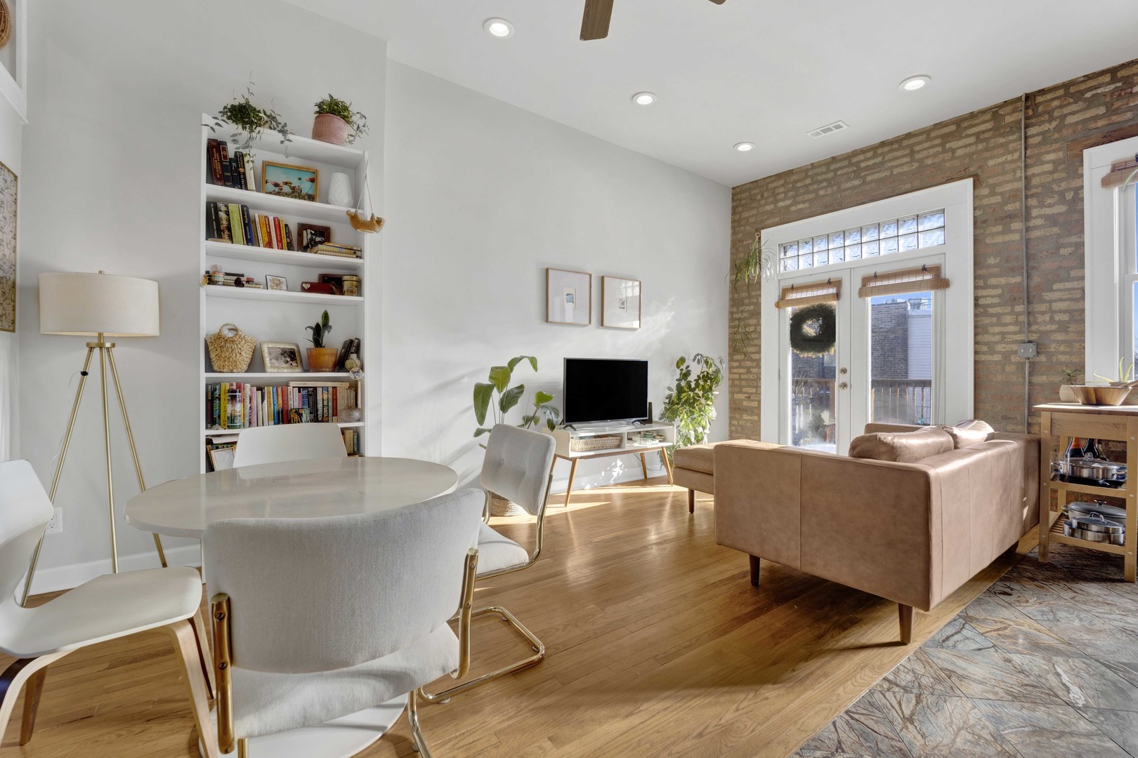 3107 West George Street, Unit 3 Chicago, IL 60618 - Photo 7 of 22