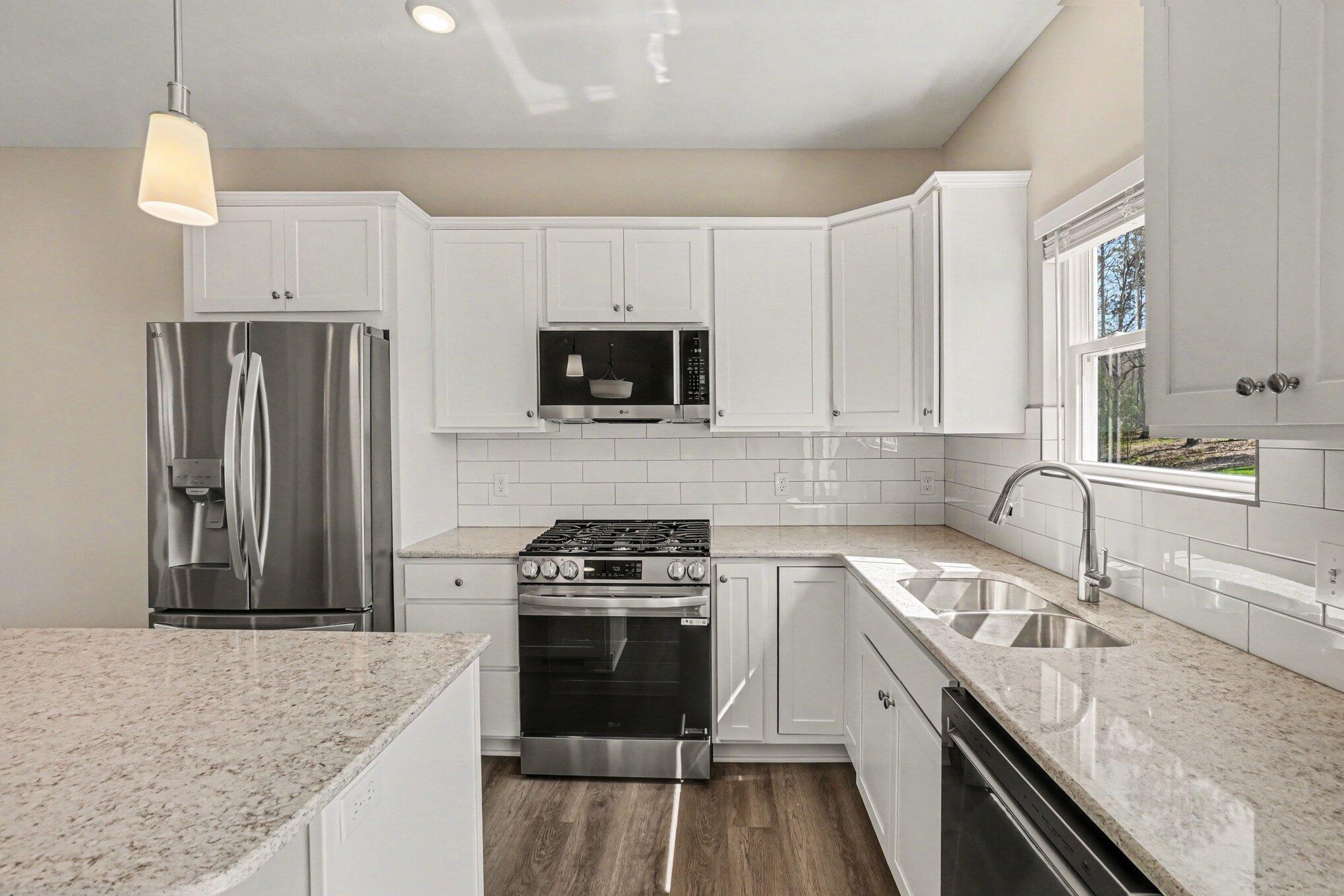 2647 Eagle Ridge Muskegon, MI 49444 - Photo 12 of 38 014_file_8682