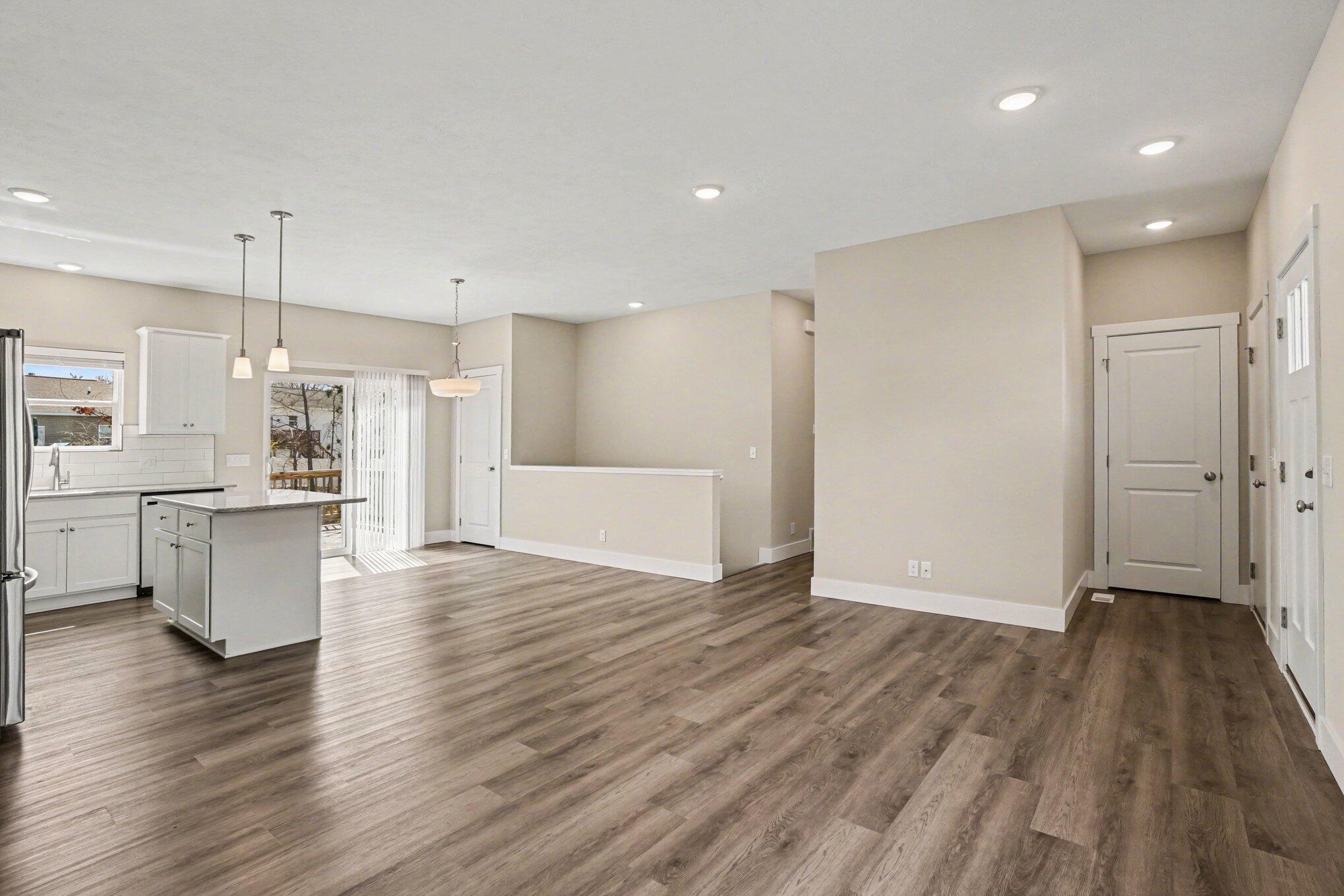 2647 Eagle Ridge Muskegon, MI 49444 - Photo 8 of 38 009_file_8983