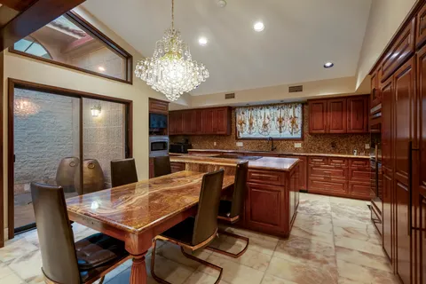 $2,699,000 | 6535 Buffalo Speedway, Houston, TX 77005