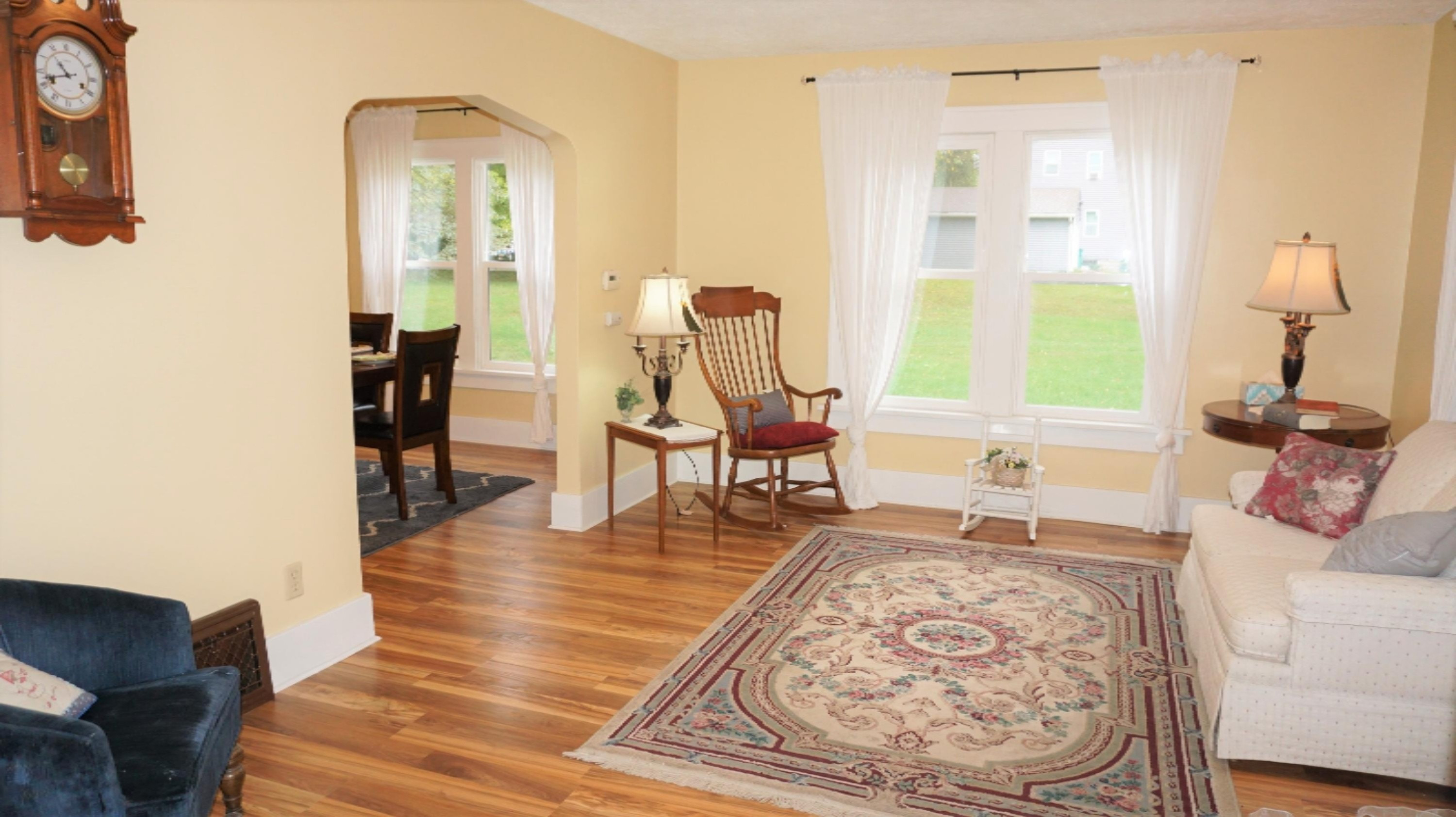 115 East Bronson Street Decatur, MI 49045 - Photo 6 of 32 Living Room