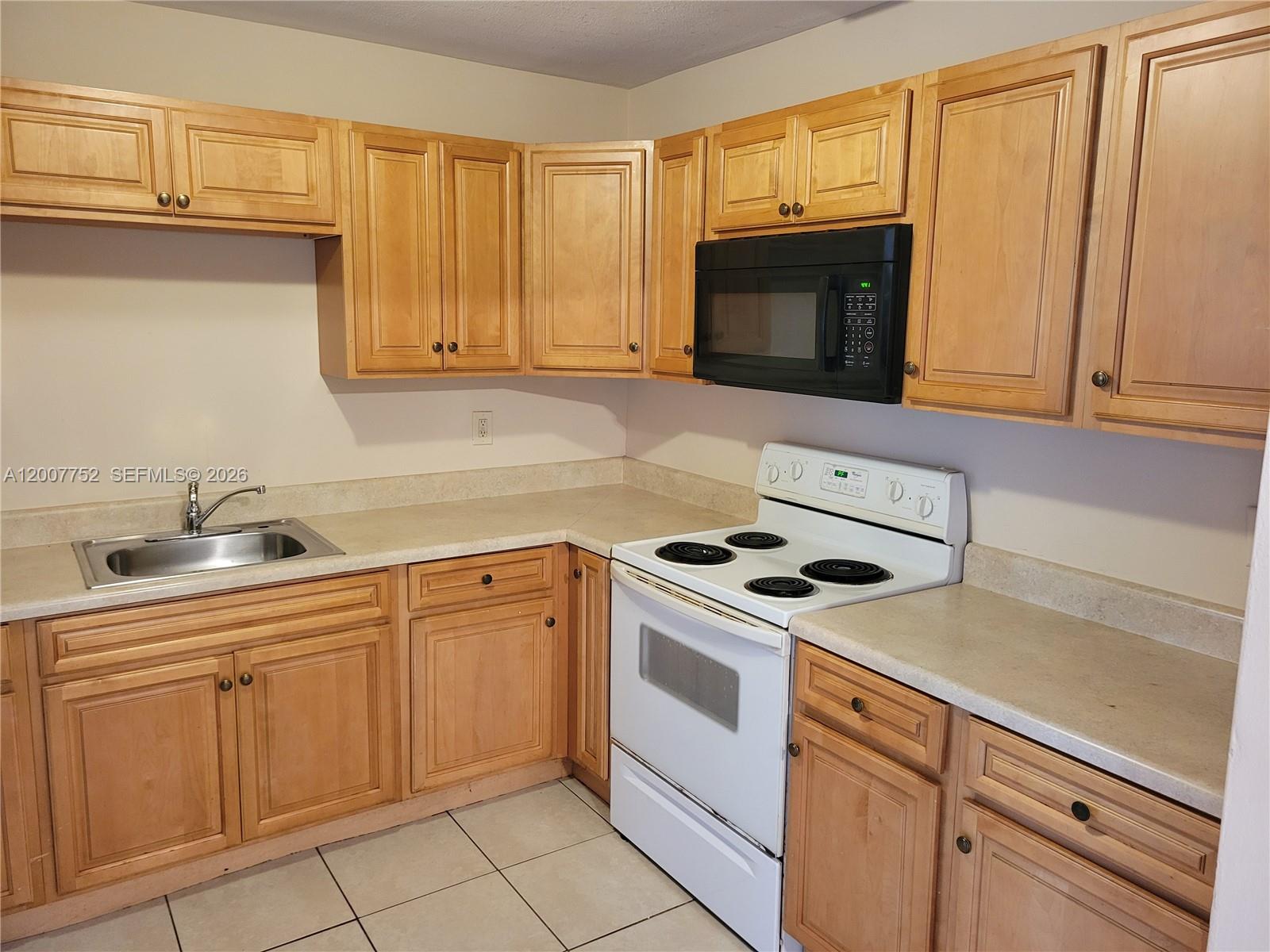 6856 Northwest 12th Street Plantation, FL 33313 - Photo 6 of 16