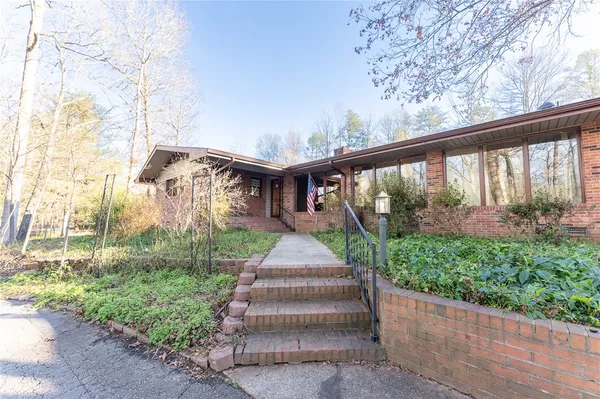 $520,000 | 139 Todds Creek Road, Central, SC 29630