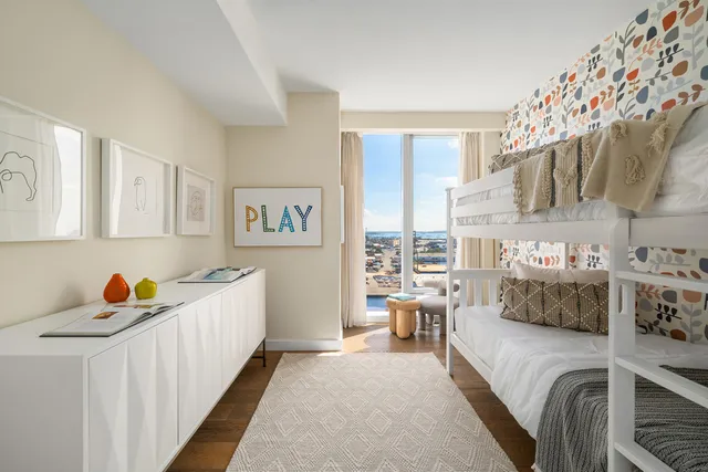 $7,895,000 | 50 Bridge Park Drive, Unit 25AE | Brooklyn Heights