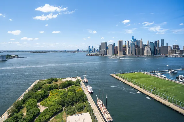 $7,895,000 | 50 Bridge Park Drive, Unit 25AE | Brooklyn Heights