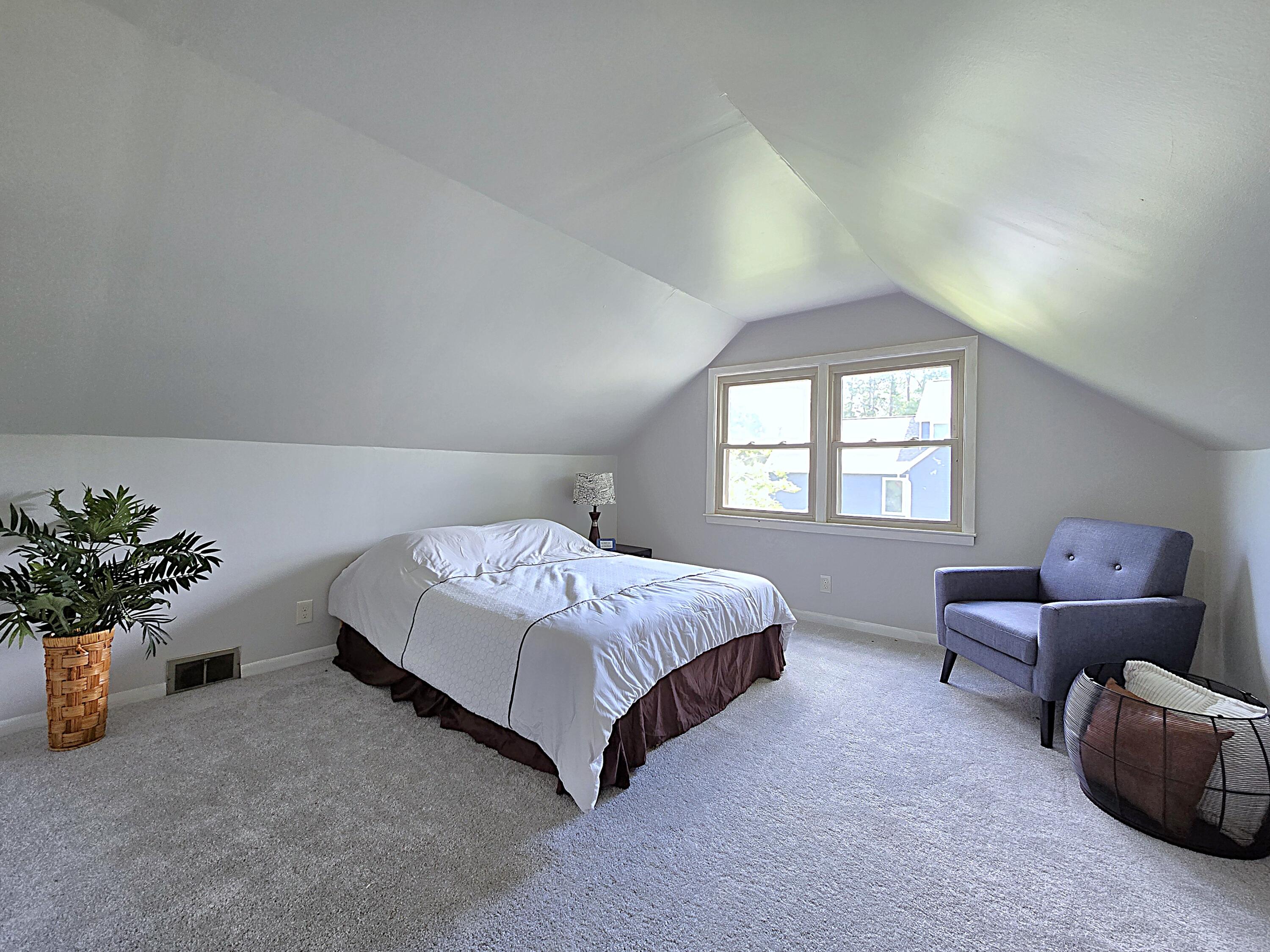 N92-w29368 Center Oak Road Merton, WI 53029 - Photo 23 of 44 Bedroom 1