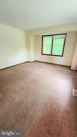 $3,000 | 408 Deptford Road, Glassboro, NJ 08028