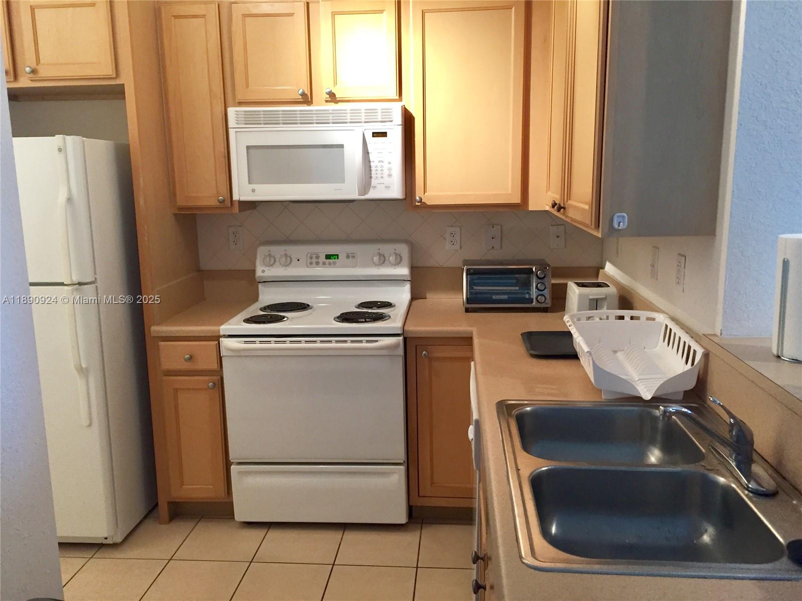 6001 Southwest 70th Street, Unit 503 South Miami, FL 33143 - Photo 3 of 34