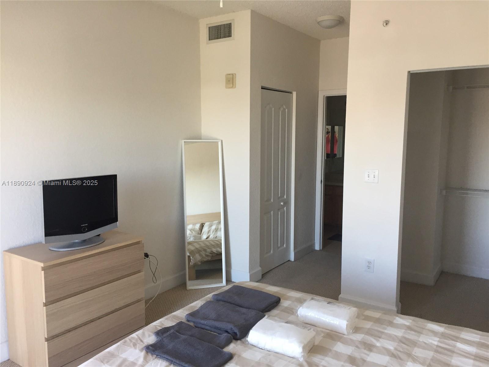 6001 Southwest 70th Street, Unit 503 South Miami, FL 33143 - Photo 5 of 34