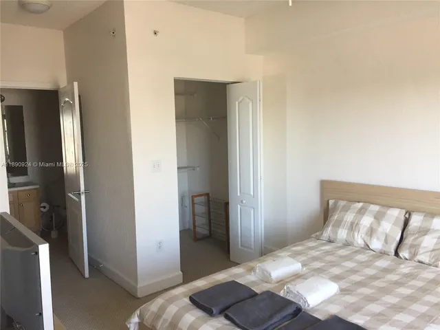 $2,650 | 6001 Southwest 70th Street, Unit 503, South Miami, FL 33143