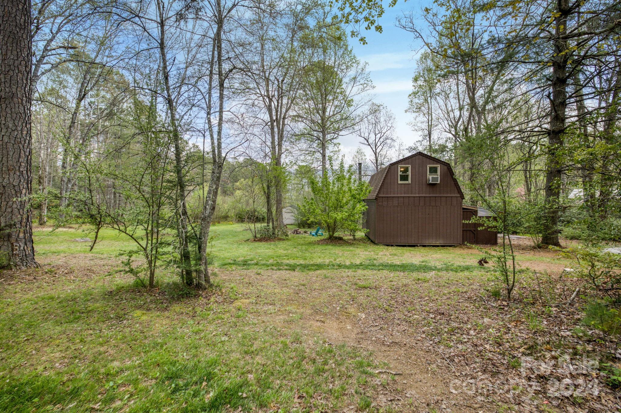 319 Forest Lake Road Brevard, NC 28712 - Photo 16 of 29 Gallery Image 16
