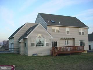 19 Woodside Farm Road Garnet Valley, PA 19060 - Photo 3 of 6 Gallery Image 3