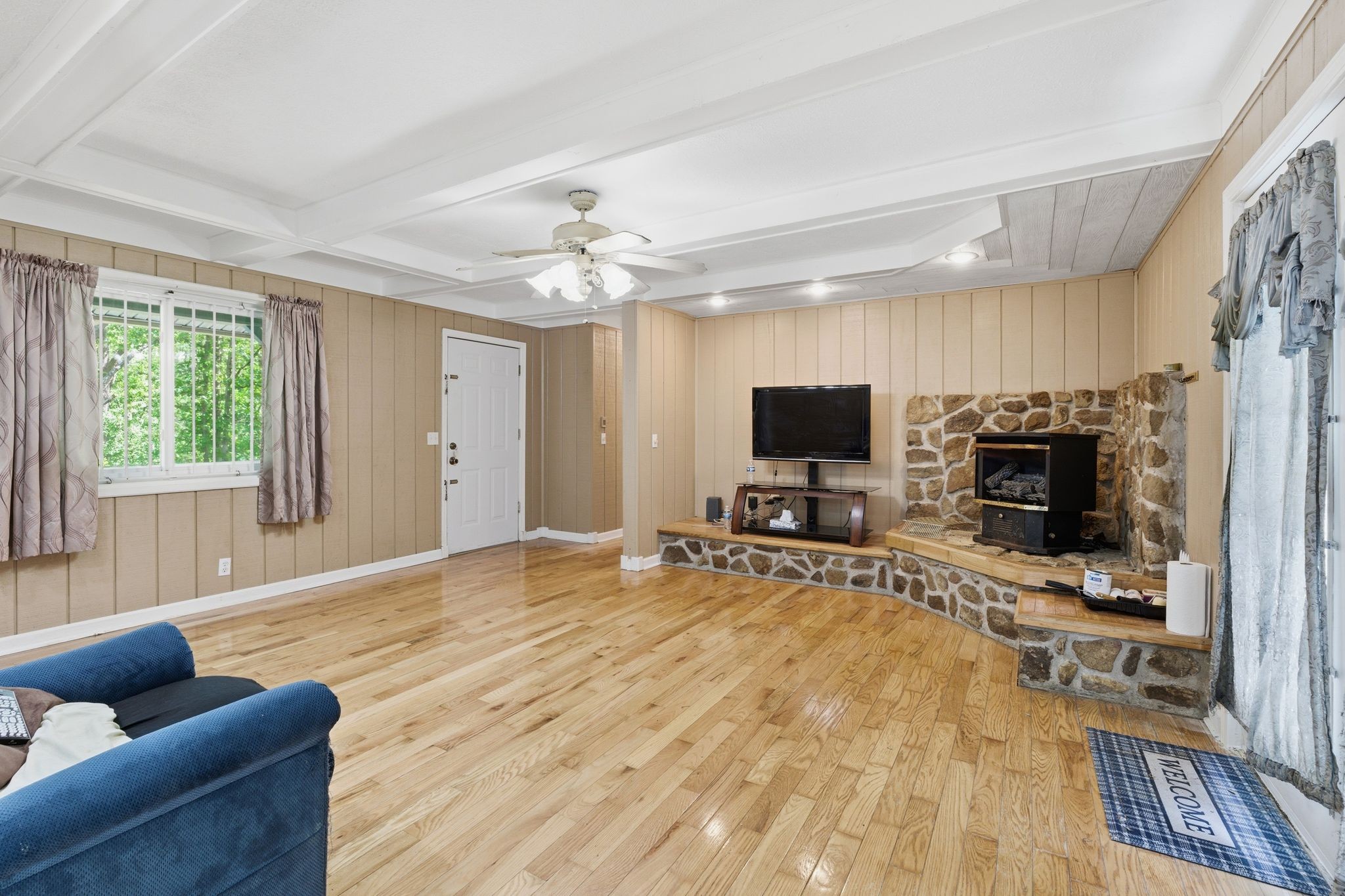 6603 Shedden Road Greenbrier, TN 37073 - Photo 5 of 30 a living room with furniture and a flat screen tv