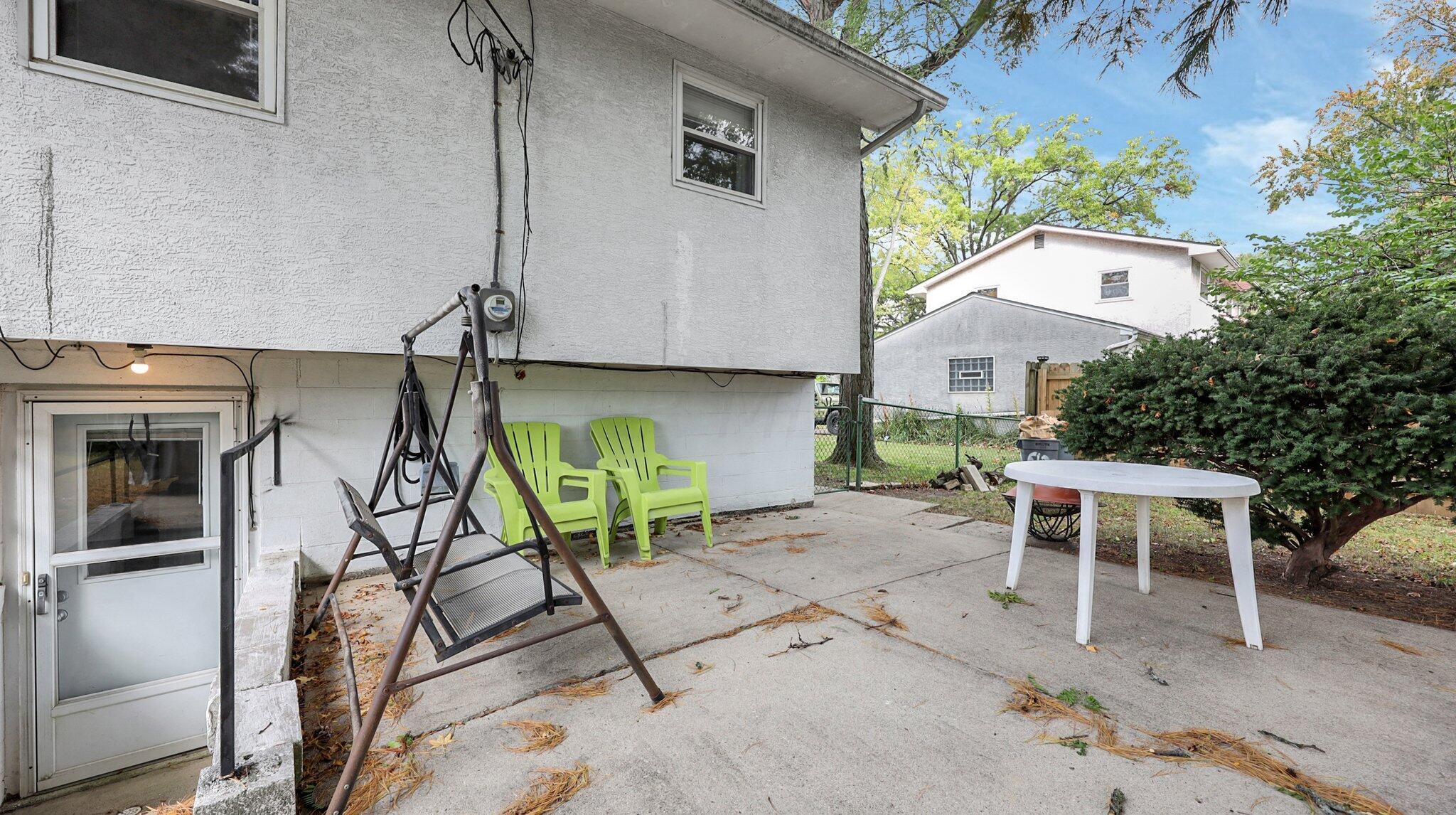 6120 Karl Road Columbus, OH 43229 - Photo 24 of 30 Rear patio