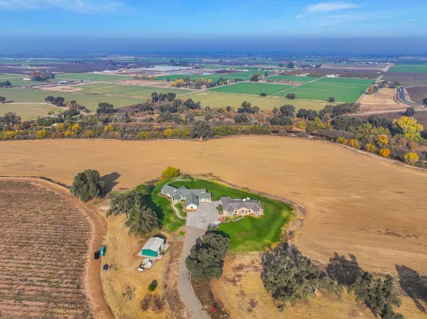 $2,395,000 | 20170 River Road, Stevinson, CA 95374