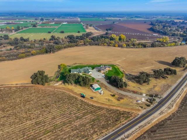 $2,450,000 | 20170 River Road, Stevinson, CA 95374