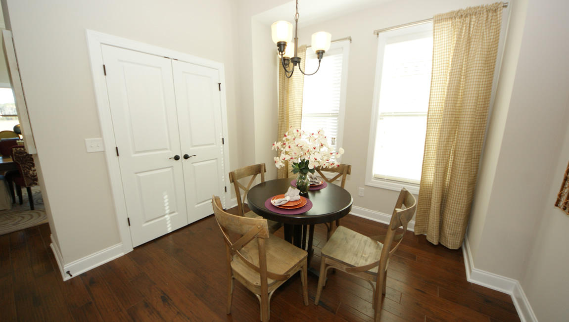 307 Kilarney Road Summerville, SC 29483 - Photo 8 of 28 Breakfast nook