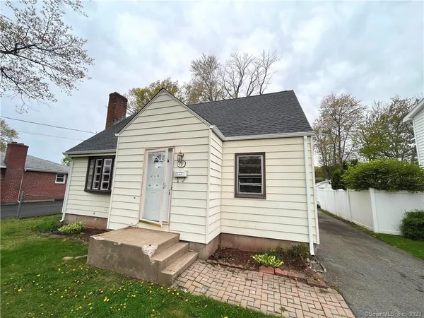 $2,900 | 79 Goodwin Avenue, Wethersfield, CT 06109