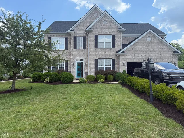 $399,900 | 611 Crossfield Court, Indianapolis, IN 46239