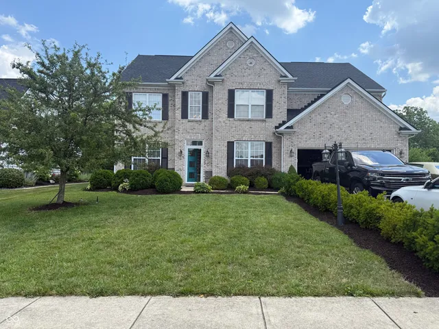 $399,900 | 611 Crossfield Court, Indianapolis, IN 46239