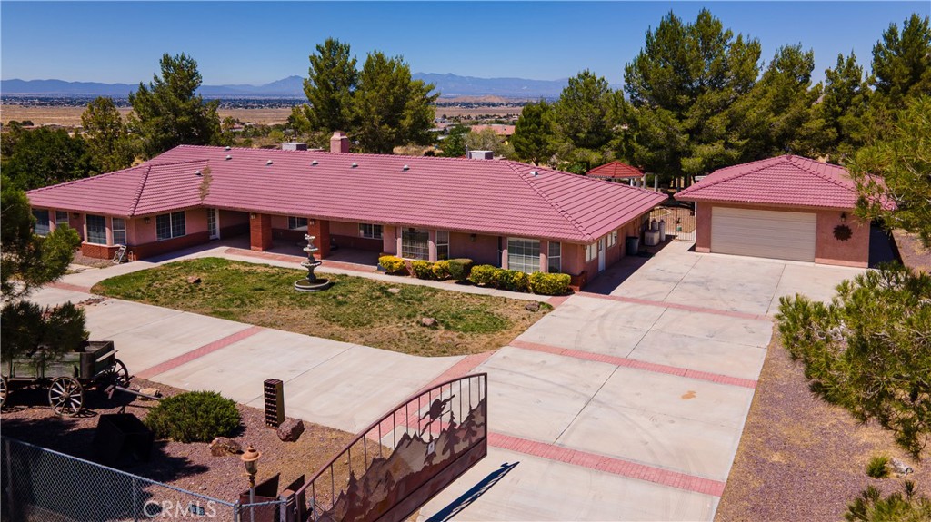 16728 Shirwaun Road Apple Valley, CA 92307 - Photo 13 of 72