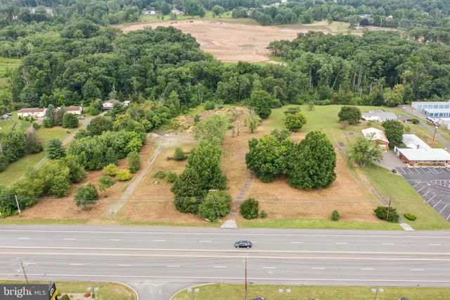 $925,000 | 1193-95 Centre Turnpike, Orwigsburg, PA 17961