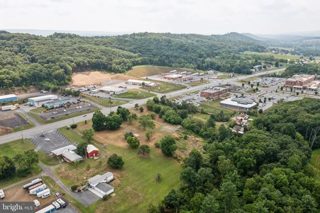 $925,000 | 1193-95 Centre Turnpike, Orwigsburg, PA 17961