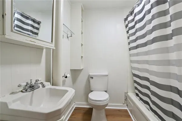 $1,500 | 1427 Royal Street, New Orleans, LA 70116