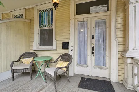 $1,595 | 1427 Royal Street, New Orleans, LA 70116