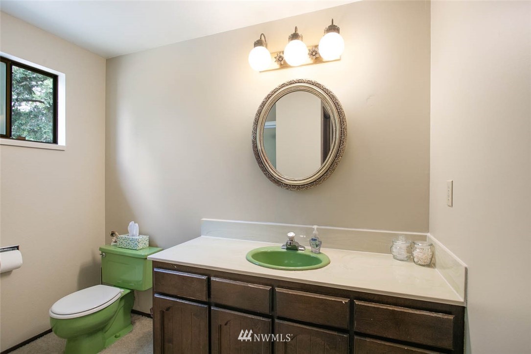 12122 Southeast 96th Place Renton, WA 98056 - Photo 10 of 14 Gallery Image 10