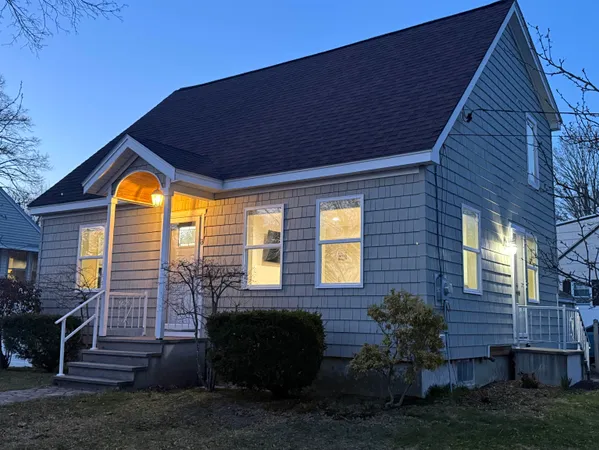 $490,000 | 13 Elmview Circle, Dover, NH 03820