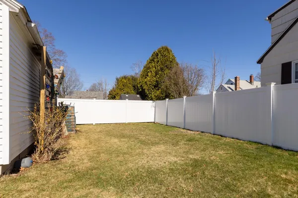 $490,000 | 13 Elmview Circle, Dover, NH 03820