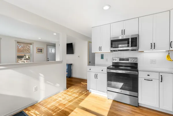 $490,000 | 13 Elmview Circle, Dover, NH 03820