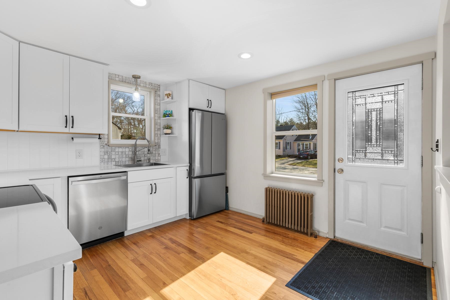 13 Elmview Circle Dover, NH 03820 - Photo 6 of 33