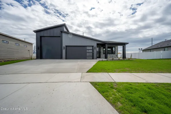$673,500 | 6414 West Frehley Way, Rathdrum, ID 83858