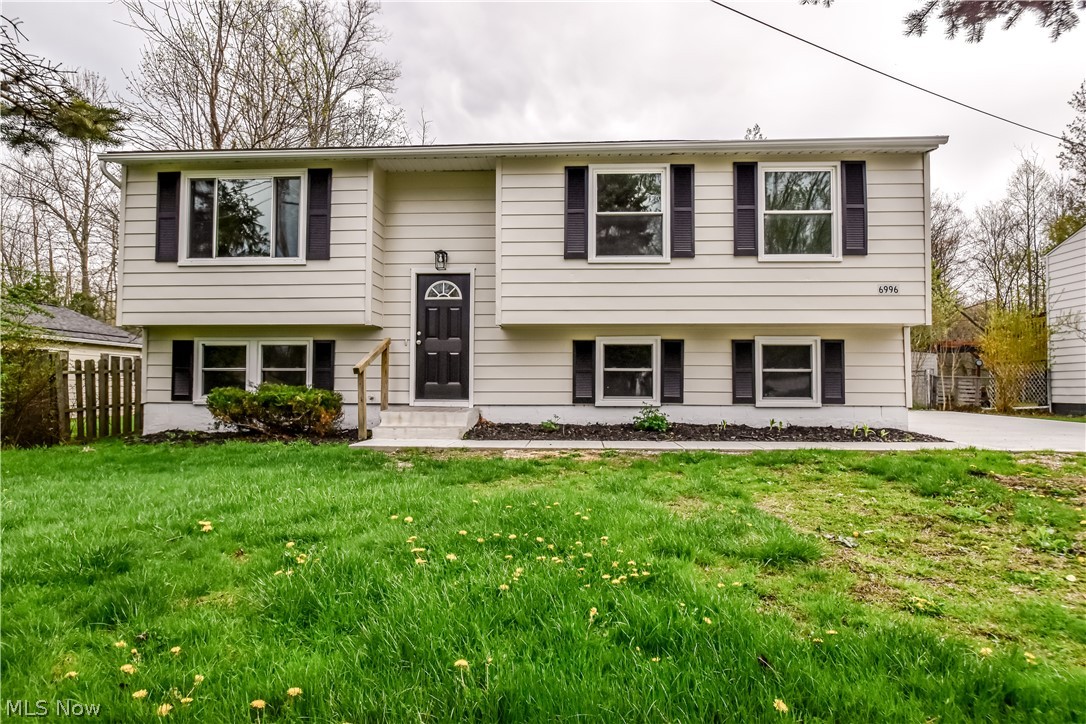 6996 Roe Boulevard Madison, OH 44057 - Photo 1 of 38