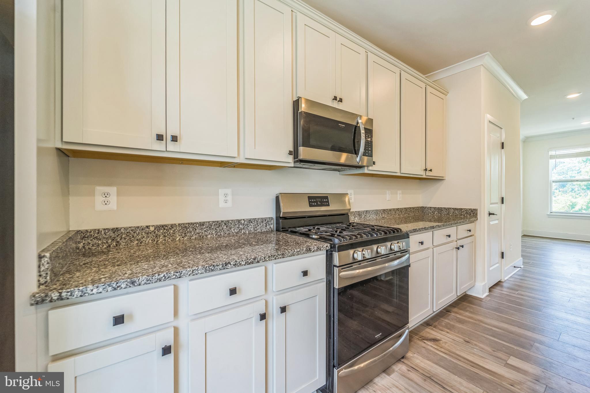 4306 Roland Heights Avenue Baltimore, MD 21211 - Photo 10 of 32