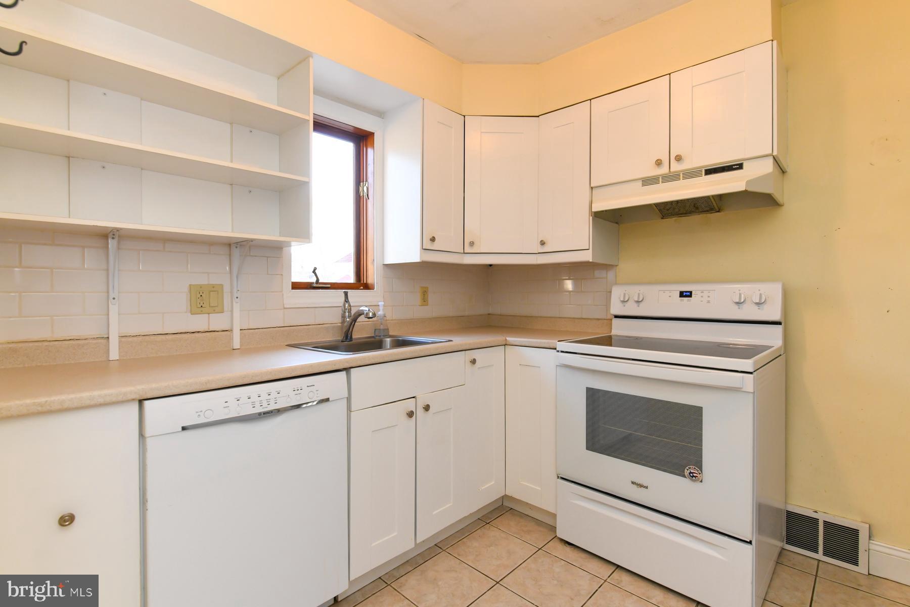 307 Wildwood Avenue Pitman, NJ 08071 - Photo 11 of 36 Gallery Image 11