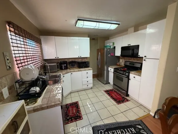 $795,950 | 9300 Burnet Avenue, Unit 122, North Hills, CA 91343