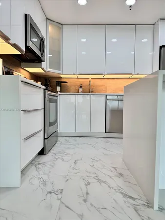 $699,000 | 7800 Collins Avenue, Unit 101, Miami Beach, FL 33141