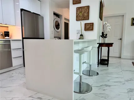 $699,000 | 7800 Collins Avenue, Unit 101, Miami Beach, FL 33141