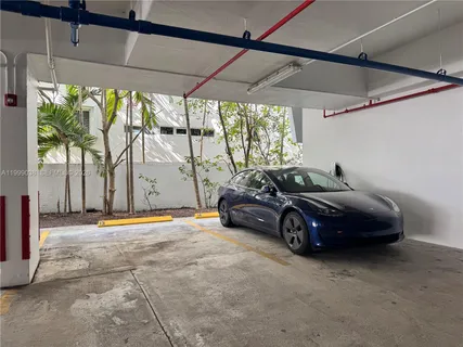 $699,000 | 7800 Collins Avenue, Unit 101, Miami Beach, FL 33141