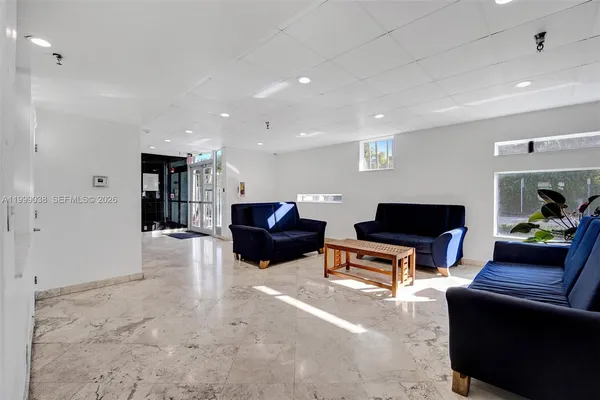 $699,000 | 7800 Collins Avenue, Unit 101, Miami Beach, FL 33141